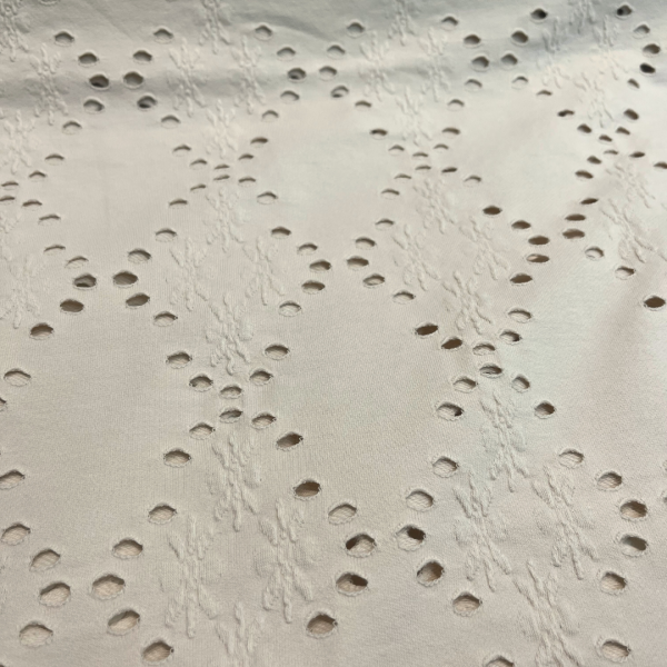 Stretch Broderie - Image 2