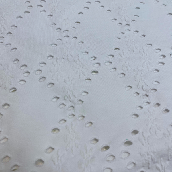 Stretch Broderie - Image 3